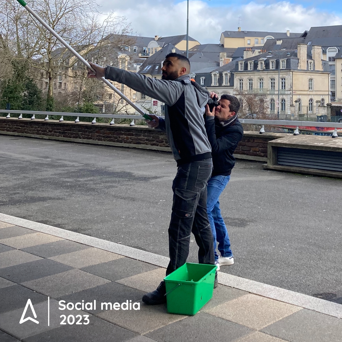 La semaine dernière, Alexandre, a mis son savoir-faire au service de notre client Sevel Services pour la réalisation d'un shooting photos. 📸 Cette banque images viendra illustrer leurs différents supports de communication et notamment les réseaux sociaux animés par Addviso. 😉