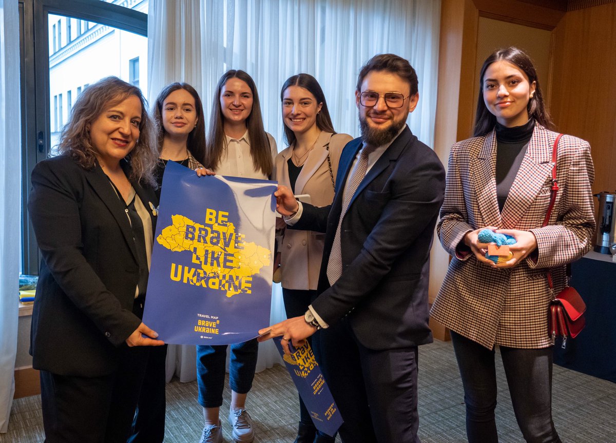 It was an honour to meet with the Progressive forces of Ukraine. <a href="/sdplatf0rm/">SD Platform</a> is a great partner and we will work very closely with them to help rebuild Ukraine's future, all the way to EU accession. #StandWithUkraine 
 
<a href="/IratxeGarper/">Iratxe García Pérez /❤️</a>