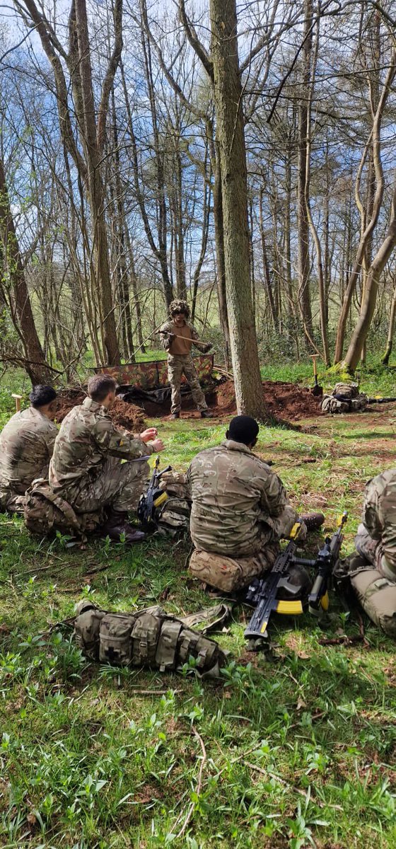 Defence Movements Training Squadron tweet media