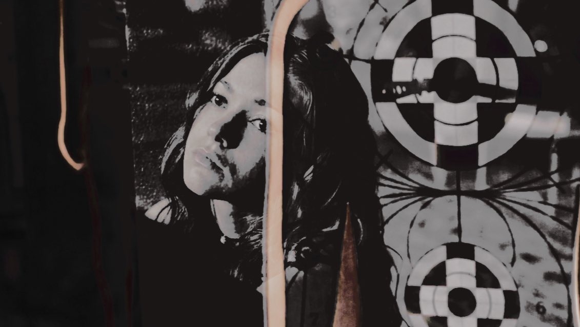 ‍ ‍ ‍ ‍ 𝘐， ‍ 𝘊𝘓𝘖𝘝𝘌. (@girldevours) on Twitter photo 