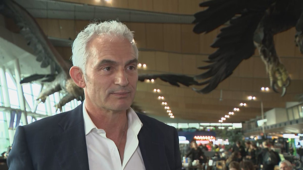 Luxon 'smiles to your face but stabs you in the back' - Stuart Nash hits back
1news.co.nz/2023/03/29/lux…