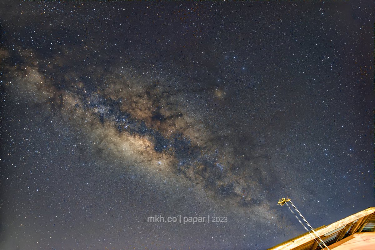 mchorror's tweet photo. The Milky Way from Papar in the wee hours towards dawn today. 
#Astrophotography #AstroNightscape #WonderlandSabah #SabahDarkSky #AstrotourismSabah #BillionStarsHotel #AwesomeSabah #SabahSyiok #StargazingSabah https://t.co/2F56yY7Rmm