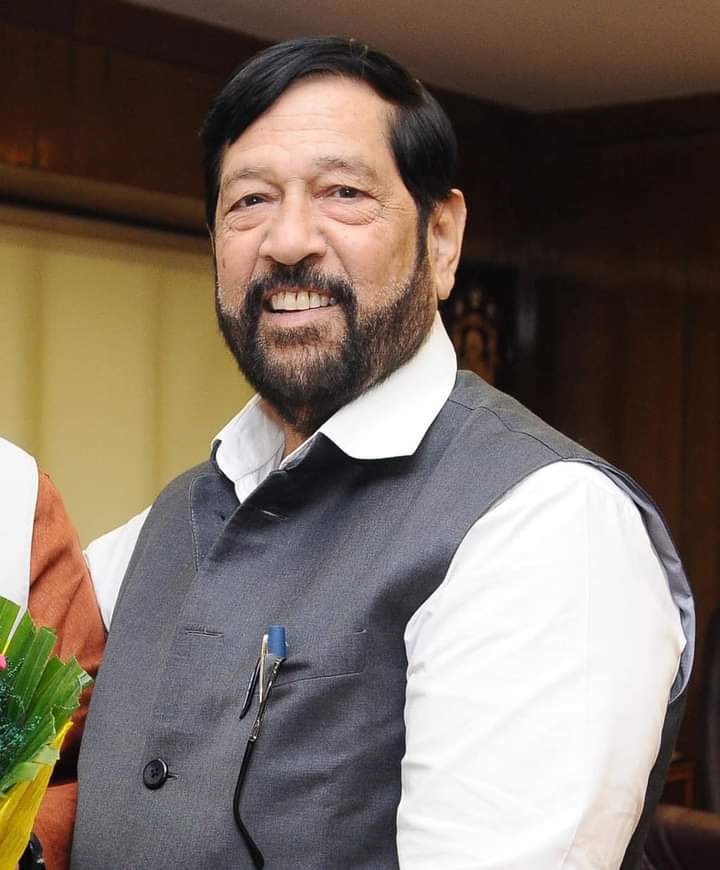 Bjp4Sataracity's tweet photo. पुणे लोकसभा मतदारसंघांचे कार्यक्षम खासदार, प्रकृतीपेक्षा देश व पक्षकार्य यासाठी प्राधान्य देणारे निष्ठावंत खासदार मा. गिरीशभाऊ बापट यांचे दुःखद निधन.भावपूर्ण आदरांजली 🙏🏻 https://t.co/M0N7SLg3FE