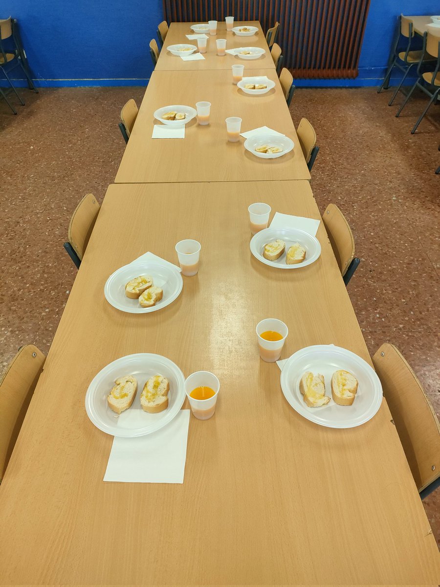 Terminamos con la segunda ronda de desayunos saludables organizados desde el centro con la colaboración de la empresa de comedor Mediterránea y la colaboración de nuestra DUE Lucía.
#desayuno 
#healthy 
#Salud