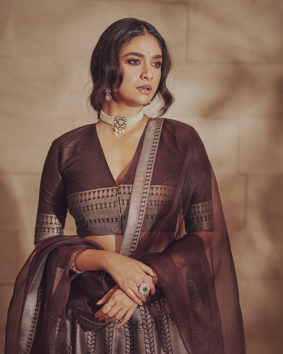 123HDgallery's tweet photo. Gorgeous @KeerthyOfficial Clicks for #Dasara promotions 💥🥰

#DasaraOnMarch30 #Dasara #KeerthySuresh #123HDGallery 

for more UHD Galleries 🔗 https://t.co/tgX2xR7d3M https://t.co/88h1PyflmN