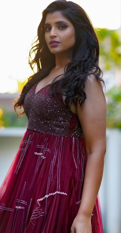 Shyamala Anchor Sexy Looks, Hot Shyamala, యాంకర్ శ్యామల సెక్సీ లుక్స్ iiQ8