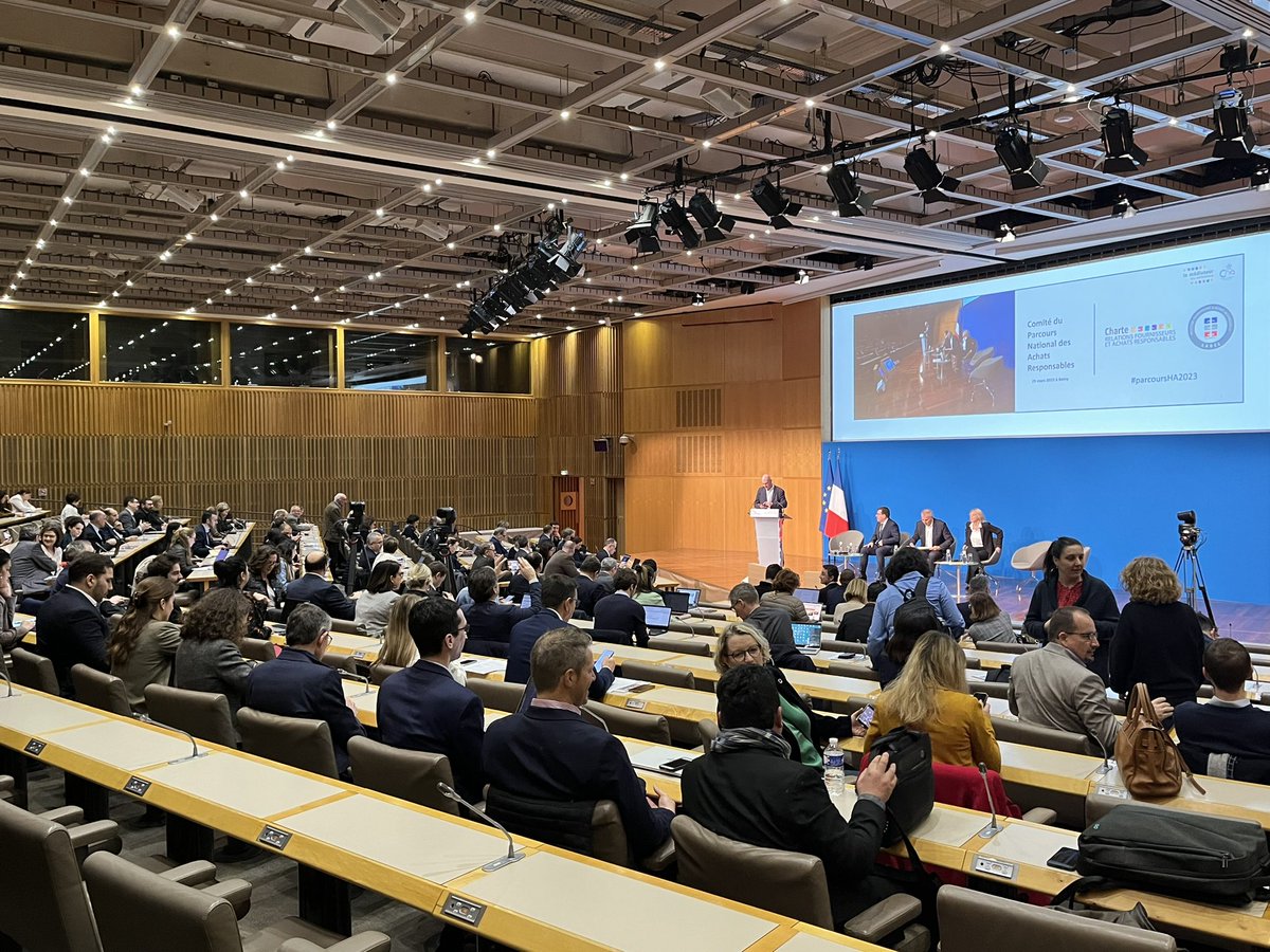 Le comité du Parcours National des Achats Responsables #parcoursHA2023 commence! Beaucoup de monde sur place et à distance pour échanger autour des achats responsables