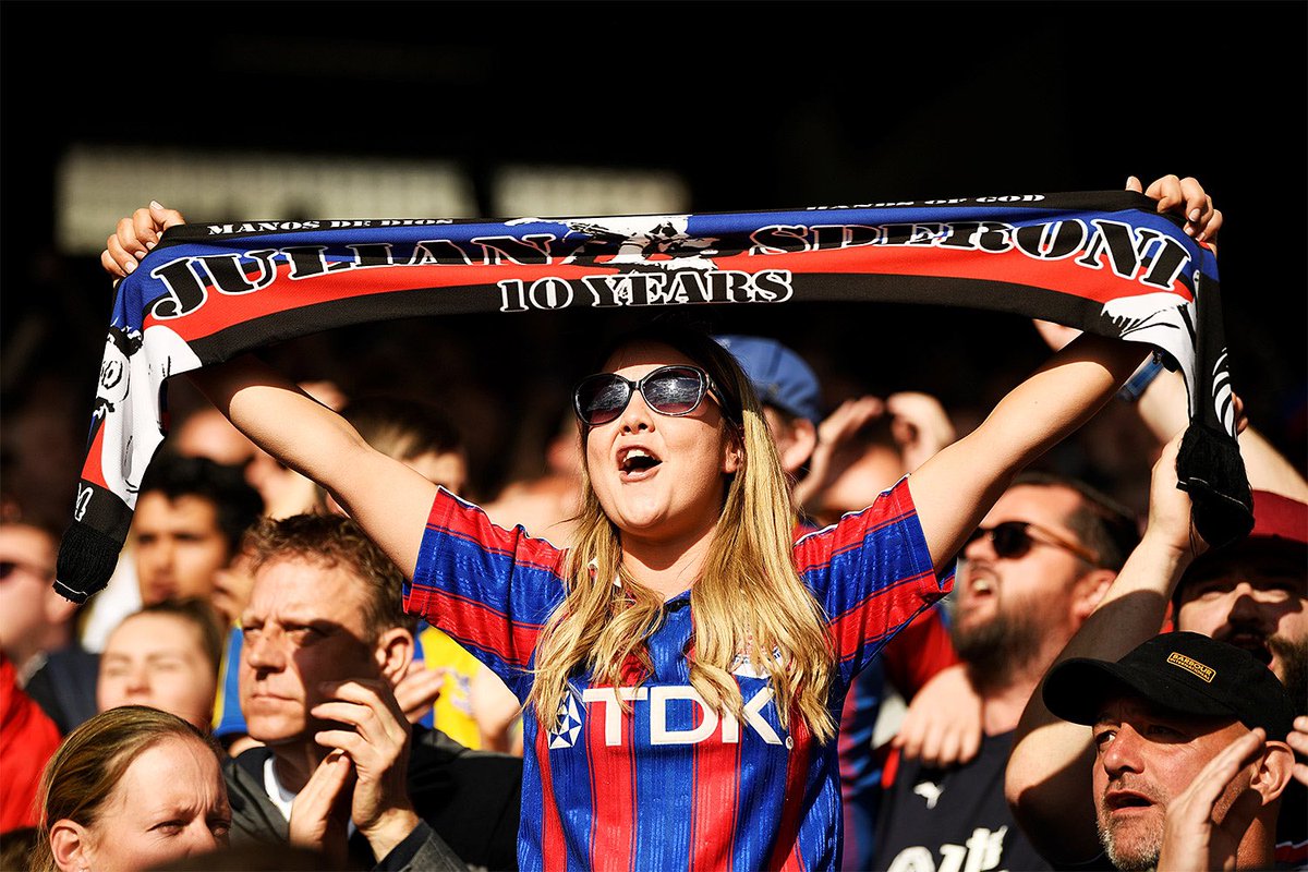 WhyteleafeEagle's tweet photo. Leicester at home on Saturday 
Bring Your Scarf To Selhurst
Which stand will do the best 
Arthur - Holmesdale - Whitehorse 
Main Stand. 
Let’s spread the word
 @CPFC @ultrascpfc @FYPFanzine @red_blue_review 
@HLTCO #cpfc #bringyourscarftoselhurst 
RT more than welcome https://t.co/t8jfuc0aa5