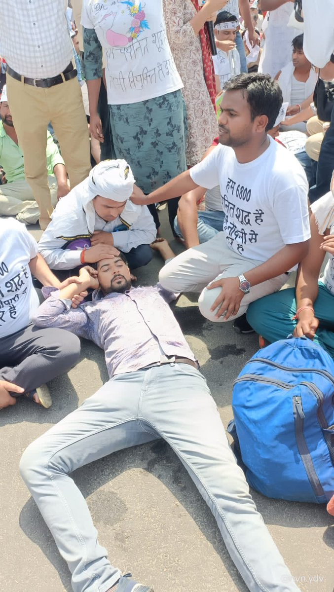 #कैबिनट_में_6800_नियुक्ति_प्रस्ताव 
#कैबिनेट_में_6800_नियुक्ति_प्रस्ताव
#कैबिनेट_में_6800_नियुक्ति_प्रस्ताव
<a href="/AnupriyaSPatel/">Anupriya Patel</a> <a href="/yadavakhilesh/">Akhilesh Yadav</a> <a href="/thisissanjubjp/">Sandeep Singh</a> 
<a href="/myogiadityanath/">Yogi Adityanath</a> <a href="/ashishpatel/">Ashish Patel</a>
<a href="/swatantrabjp/">Swatantra Dev Singh</a>  <a href="/kpmaurya1/">Keshav Prasad Maurya</a>