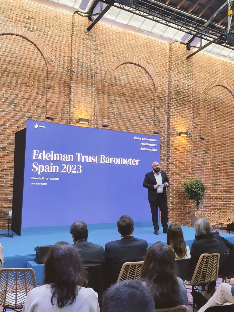 La acción genera confianza, y la confianza genera acción. Arranca el #TrustBarometer de @Edelman_Spain