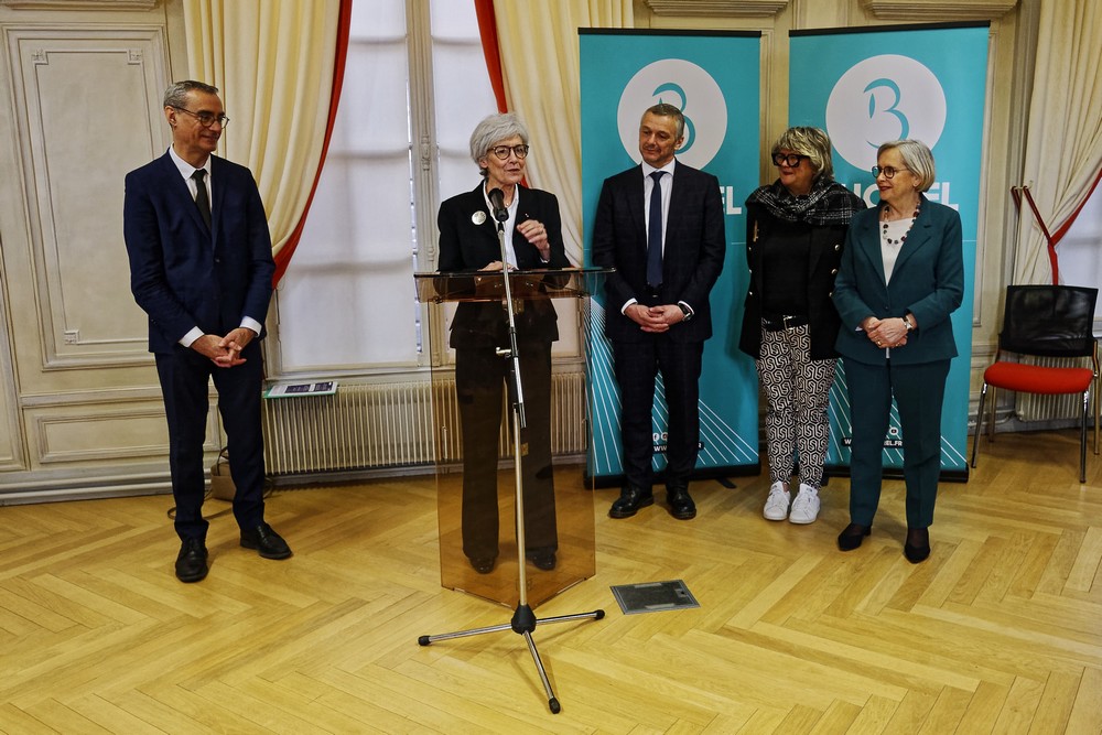 presse_30's tweet image. La première spationaute française est venue inaugurer une école à son nom - #bihorel
#spationaute #astronaute #Haigneré #inauguration #école #lebulletin #MétropoleRouenN #seinemaritime #Normandie