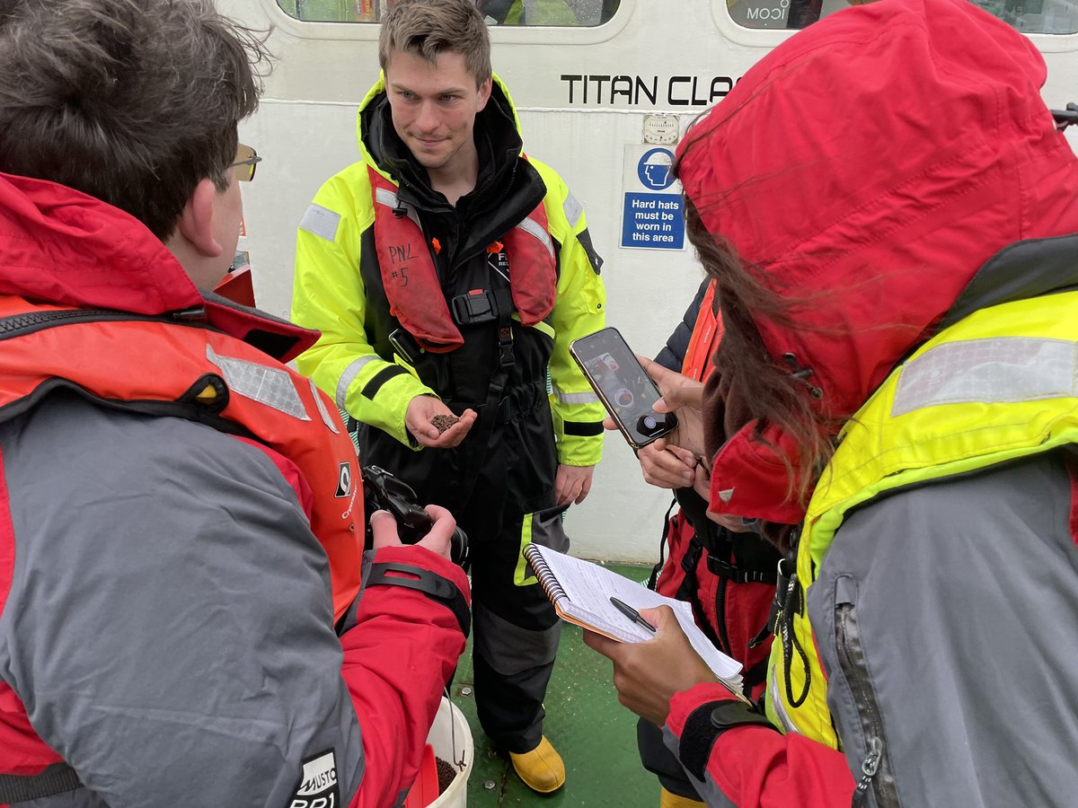 ScotlandSalmon's tweet photo. Good to be joined by journalists from France and Germany, keen to learn more about #Scottishsalmon - the country’s top food export.

France is our number one market with sales worth over £300m and salmon continues to be Germany’s most popular #seafood.🏴󠁧󠁢󠁳󠁣󠁴󠁿🇫🇷🇩🇪 https://t.co/EM34t7uWr0