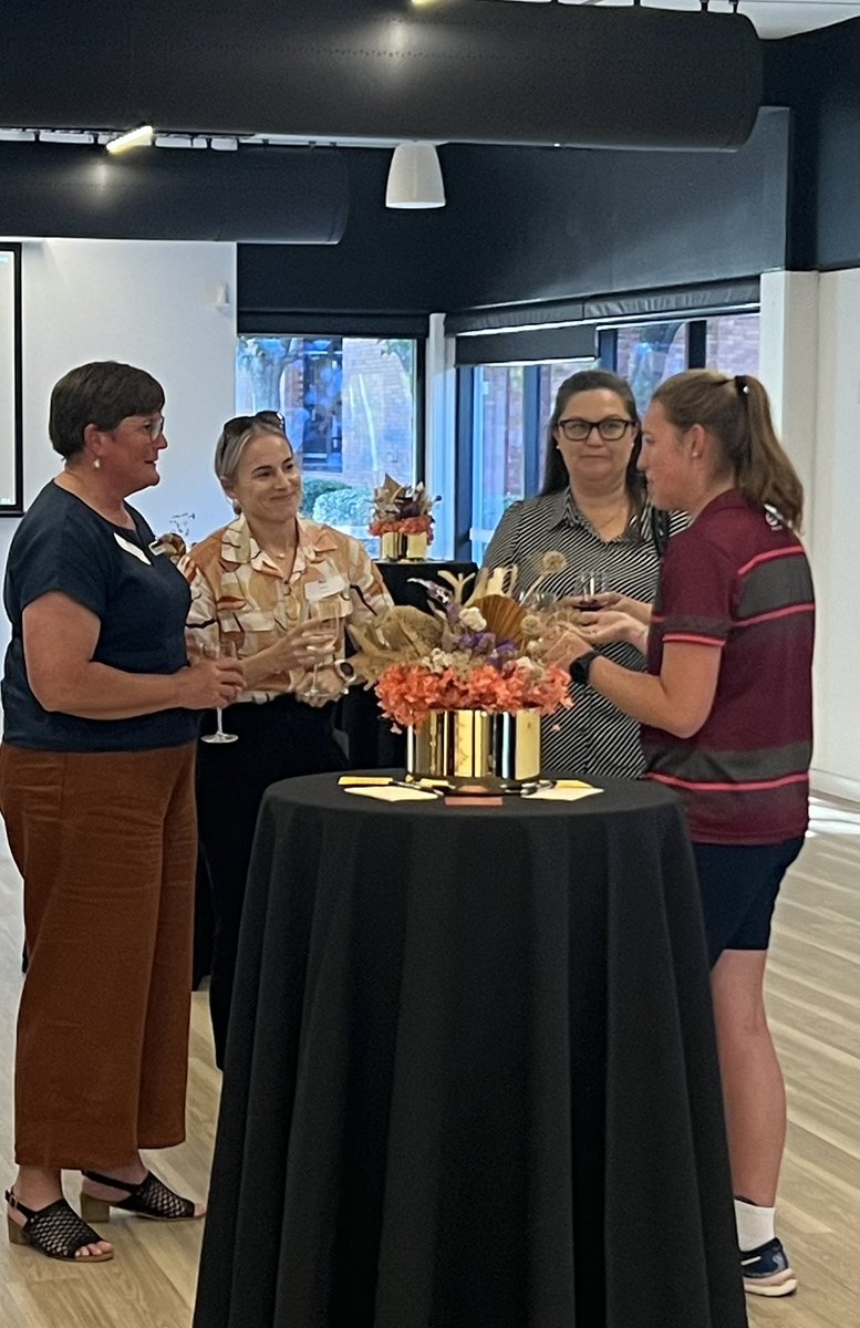 Dr Tania Leach SFHEA tweet media