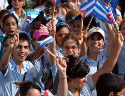 #FidelPorSiempre: "Y a esta juventud hay que hablarle, a esta juventud hay que exhortarla, a esta juventud hay que educarla, hay que orientarla, hay que forjarla; hay que hacer de esta juventud lo que todos soñamos para el porvenir". #Cuba <a href="/UJCdeCuba/">UJC de Cuba</a> <a href="/DiazCanelB/">Miguel Díaz-Canel Bermúdez</a>
