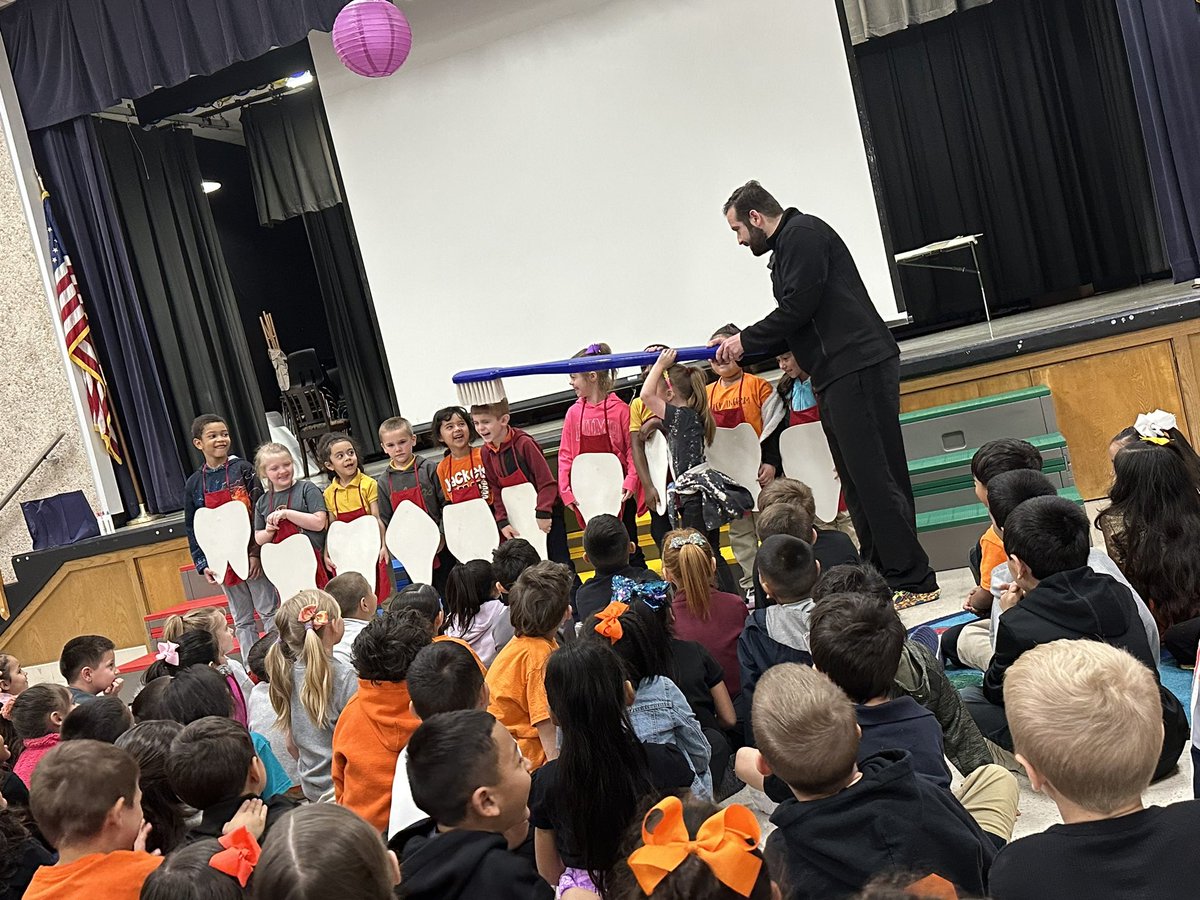 heyteacher83's tweet photo. The kiddos really enjoyed the dental presentation yesterday! They learned all about what foods cause cavities and how to properly take care of those pearly whites! 🦷😁 #IngramIngenuity https://t.co/8r9UAqdyyW