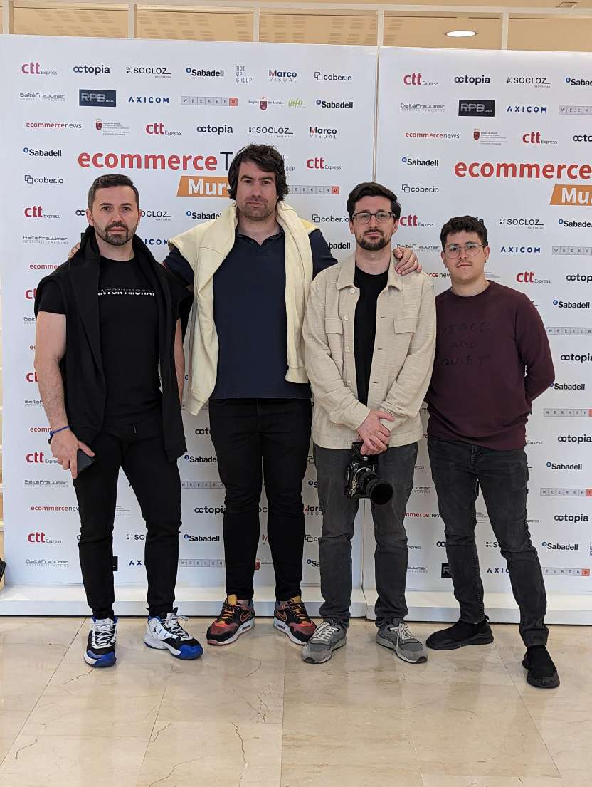 infocomputer's tweet photo. 📍¡Estamos en el Ecommerce Tour de Murcia!
📝 Es una gran oportunidad para aprender sobre las últimas tendencias en el comercio electrónico y conocer a otros profesionales del sector.
#Infocomputer #EcommerceTourMurcia #Tecnologia https://t.co/xKNcn8DLuu