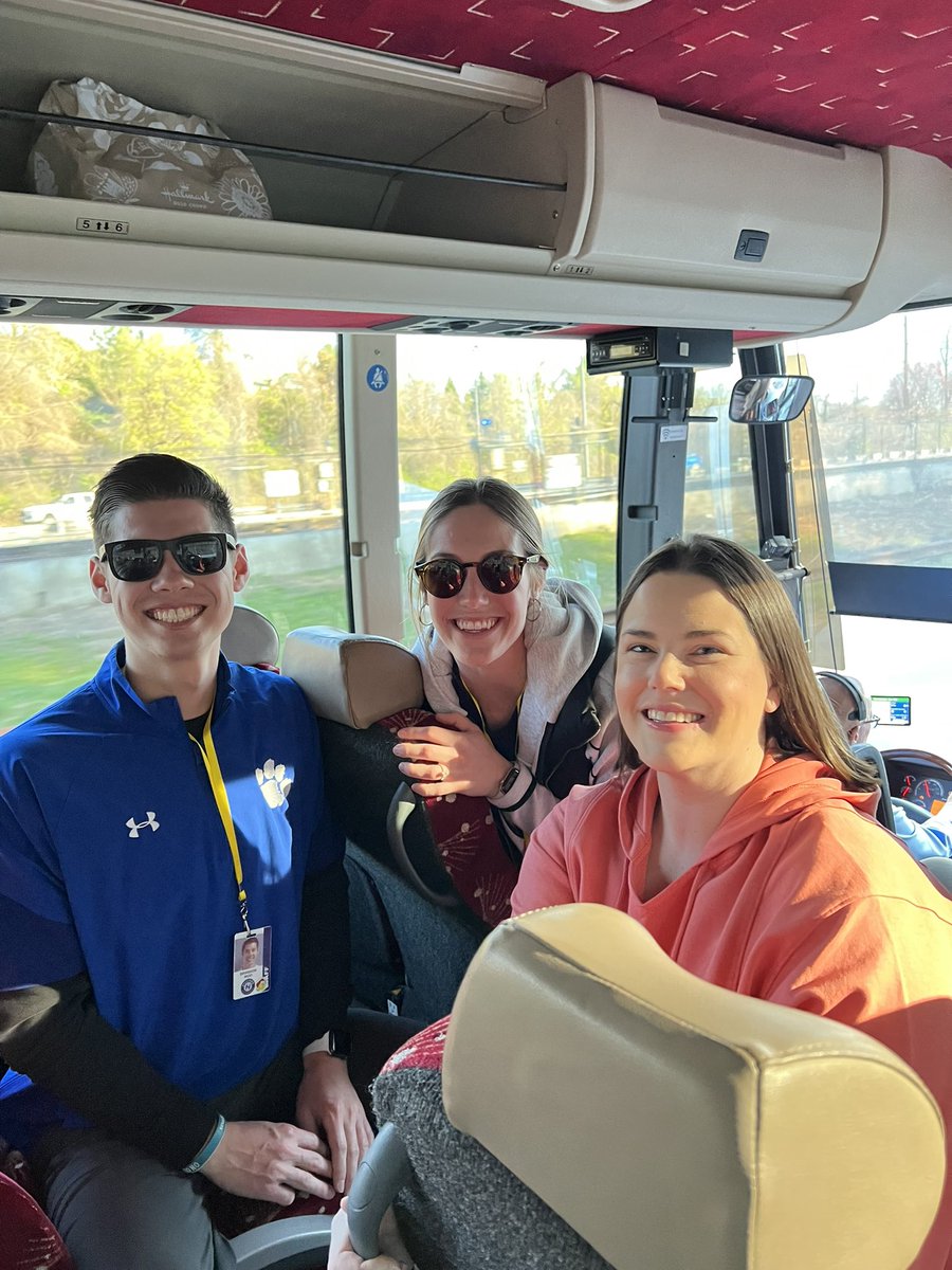 wmsdc23's tweet image. Chaperones are having fun, too! #Bus1,
#Bus2, #Bus5 represented here!
#WMSDC23