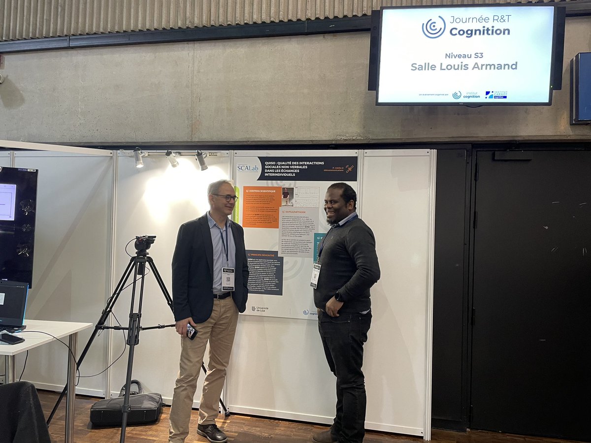 Scalab_umr's tweet image. Et le 2 e stand de #scalab à la journée R&amp;amp;T 
Merci et bravo à #paulAudain et #YannCoello pour ce magnifique stand