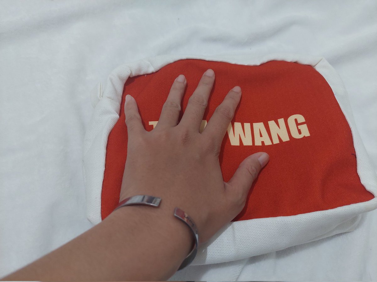 yuanabout2's tweet photo. [Clearance] Pouch Seunie by A
@abimabima 

Harga 50k jadi 35k
Kain kanvas premium.
Ukuran gede
🔗🍊 https://t.co/Mssxzwsj9g
(Dengan pajak)

#GOT7 #JacksonWang https://t.co/mB0NFnjTby