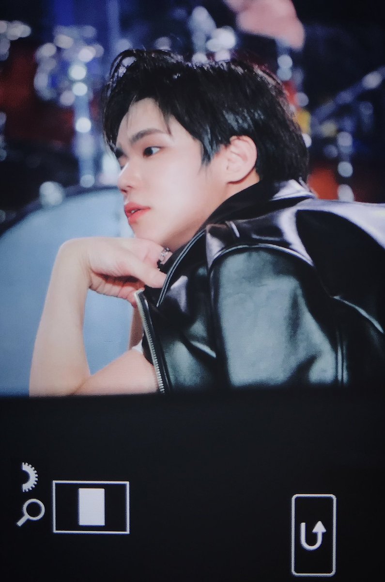 230329 #신규현 #규현효과 #몽키숄더
군대 잘 다녀오세요