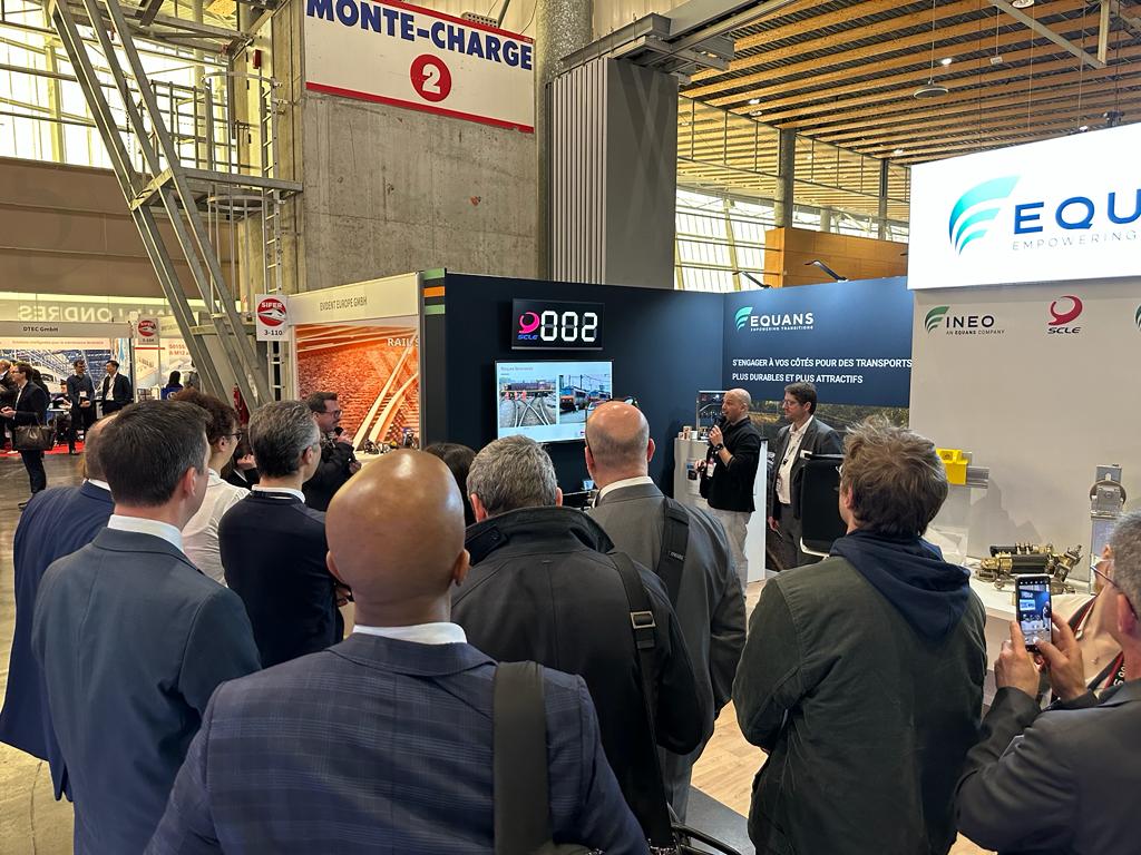 Equans_France's tweet photo. "Le TCO Digital est représentatif de ce que permet le #RailOpenLab : 2 entreprises, SCLE & Vossloh, s'associent pour répondre aux besoins d’un gestionnaire d'infrastructure (@SNCFReseau
@RATPgroup). Leur passion & connaissances réunies créent une solution fructueuse !"
W. Rafanot https://t.co/tximpPGwDq