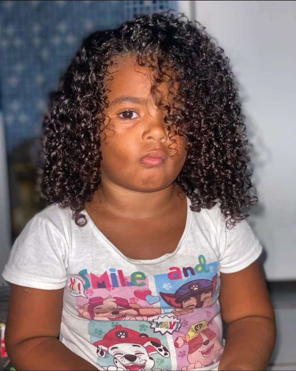 Minha leoa 🦁  linda ou melhor Bella 😍❤️ #belezanegra #cachospoderosos #amormaterno #fotosdecrianças #maternidadereal #amor