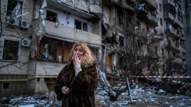 BinanceBCF's tweet photo. One of our biggest focuses of 2022 was to assist people in Ukraine 🇺🇦

More than 400K people came together and donated over $7.8M to those in need 🫶

We worked with many partners to get essentials to the people of war-torn Ukraine, such as:

@UNRefugeeAgency
@UNICEF
and others! https://t.co/V4vGFQ0D1i