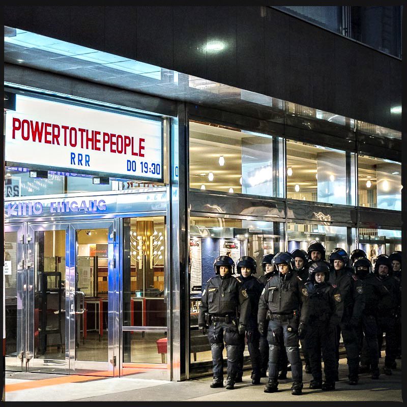 foto_graf_'s tweet photo. power to the people…

#powertothepeople #europeangasconference #blockgas #police #polizei https://t.co/96ewe63TqL