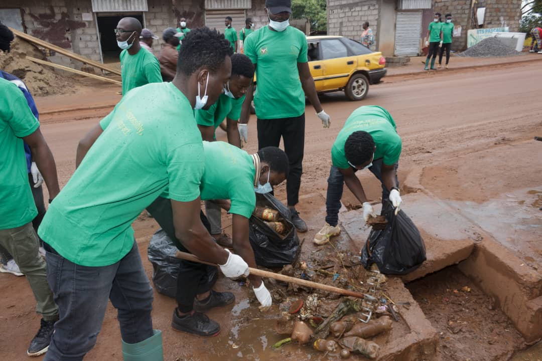 caasitech's tweet photo. The environment is as vital to the Earth as it is to its community.
We organised a cleanup campaign in the streets of Yaounde 7 so as to reduce insalubrity.
Join us for our next cleanup campaign and save the environment.
#caasitechgroup
#cleanup https://t.co/euZXzNVuTc
