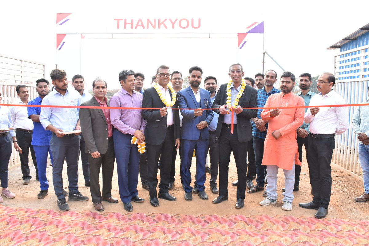 ETBIndia's tweet photo. We are now closer to you with our new #dealership - Prayag Automobiles, Katni, Madhya Pradesh.
We Are With You Har Qadam Har Waqt.
Know more: https://t.co/9VHfYrJalH
#DealershipNetwork #NetworkExpansion #Growth #opportunity #Success #Prosperity #Eicher #EicherTrucksAndBuses https://t.co/Xs7brF0QeD