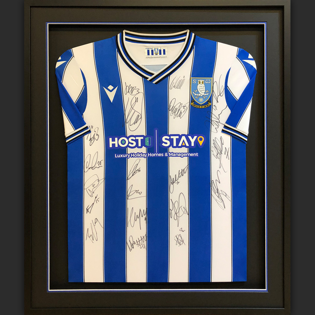 PremShirtFrames's tweet photo. Massive game tonight for @swfc π @CTFCofficial
A win will take them top of @SkyBetLeagueOne π
We framed this Sheffield Wednesday shirt today! π€©
#CHESHW #swfc #sheffield #wednesday #skybet #leagueone #topofthetable #gameinhand #wednesday #football #shirt #frame #framing https://t.co/gWCU2ImjDb