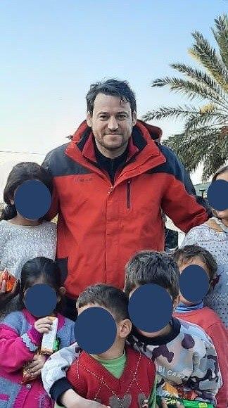 PTT İnsan Kaynakları Müdürü Ali Yaz'ın deprem bölgesine giderken giydiği kayak montunu PTT'ye faturalandırdığı anlaşılalı birkaç saat oldu