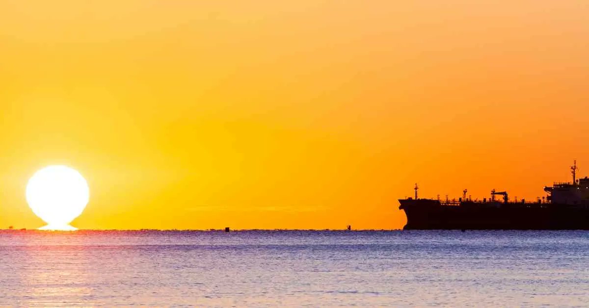 Danish-Owned Vessel Boarded By Pirates In The Gulf Of Guinea

...Check Out this article 👉buff.ly/3M1W2Wi 

#Danish #GulfOfGuinea #Shipping #Maritime #MarineInsight #Merchantnavy #Merchantmarine #MerchantnavyShip