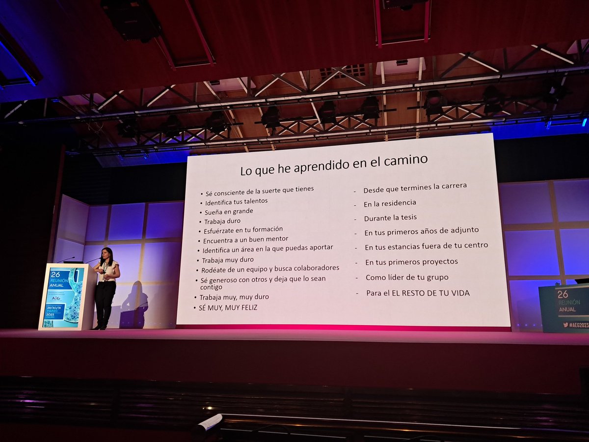aegastro's tweet photo. Comienza el Curso Pére-Mateo.
IMPRESIONANTE la charla de @maria_chs un referente a seguir, en #EII, #medicina y en la vida.
#AEG2023 @geteccu https://t.co/ua2LiBxbR0