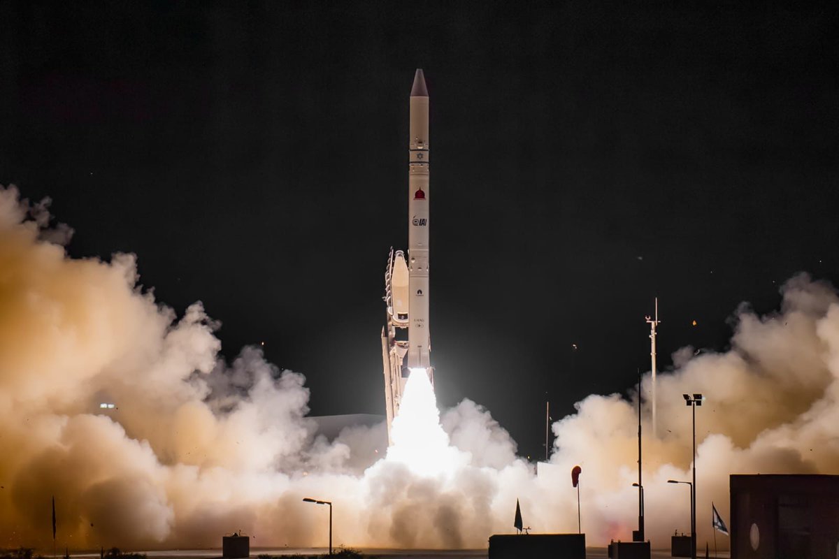 feedmileapp's tweet photo. Israel launched an Ofek-13 spy satellite into orbit in order to provide the military with good-quality images, said the defense ministry. 

#feedmile #Israel #ofek13 #Spy #satellite #images #orbit #military #DefenceMinistry #defence #international https://t.co/IwM8EHXvTi