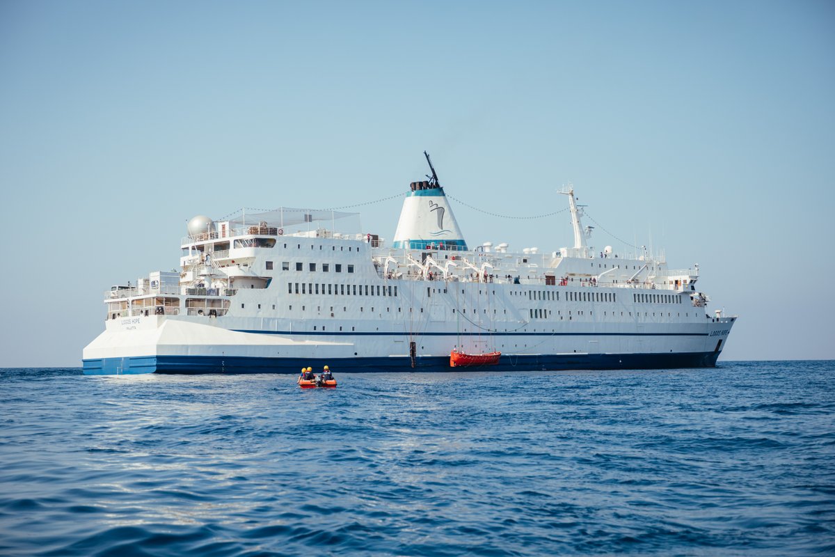 logoshope's tweet image. Man overboard Drill!🛑🚤

Recently while at sea crew from the Marine Operations division conducted an exercise simulating a man overboard situation.⚓  

#Drills #Marineoperations #Logoshope #Readiness