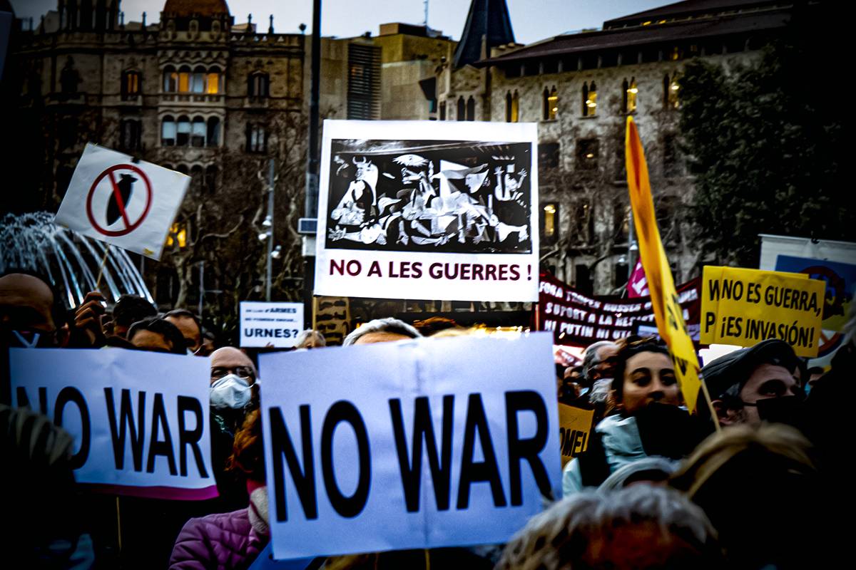 FundiPau (@fundipau) on Twitter photo ✍️"Sólo hay una forma de apostar por el desarme nuclear: condenar todas las amenazas, vengan de donde vengan, y prohibir cualquier actividad con estas armas"
Artículo 'La falacia de la disuasión nuclear' de <a href="/SuneCarme/">Carme Suñé</a> en <a href="/CatalunyaPlural/">CatalunyaPlural</a>
catalunyaplural.cat/es/la-falacia-… ✍️"Sólo hay una forma de apostar por el desarme nuclear: condenar todas las amenazas, vengan de donde vengan, y prohibir cualquier actividad con estas armas"
Artículo 'La falacia de la disuasión nuclear' de <a href="/SuneCarme/">Carme Suñé</a> en <a href="/CatalunyaPlural/">CatalunyaPlural</a>
catalunyaplural.cat/es/la-falacia-…