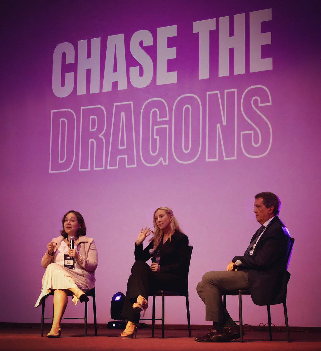 MariuzCalvetR's tweet photo. Gracias @LawitGroup por esta foto de un muy buen evento y conversación con mis amigos y colegas @Luisamontes y Manuel Rdz Arregui
#ChasingDragons #LawitLegalSummit #ESG https://t.co/AnlZxuN1BA