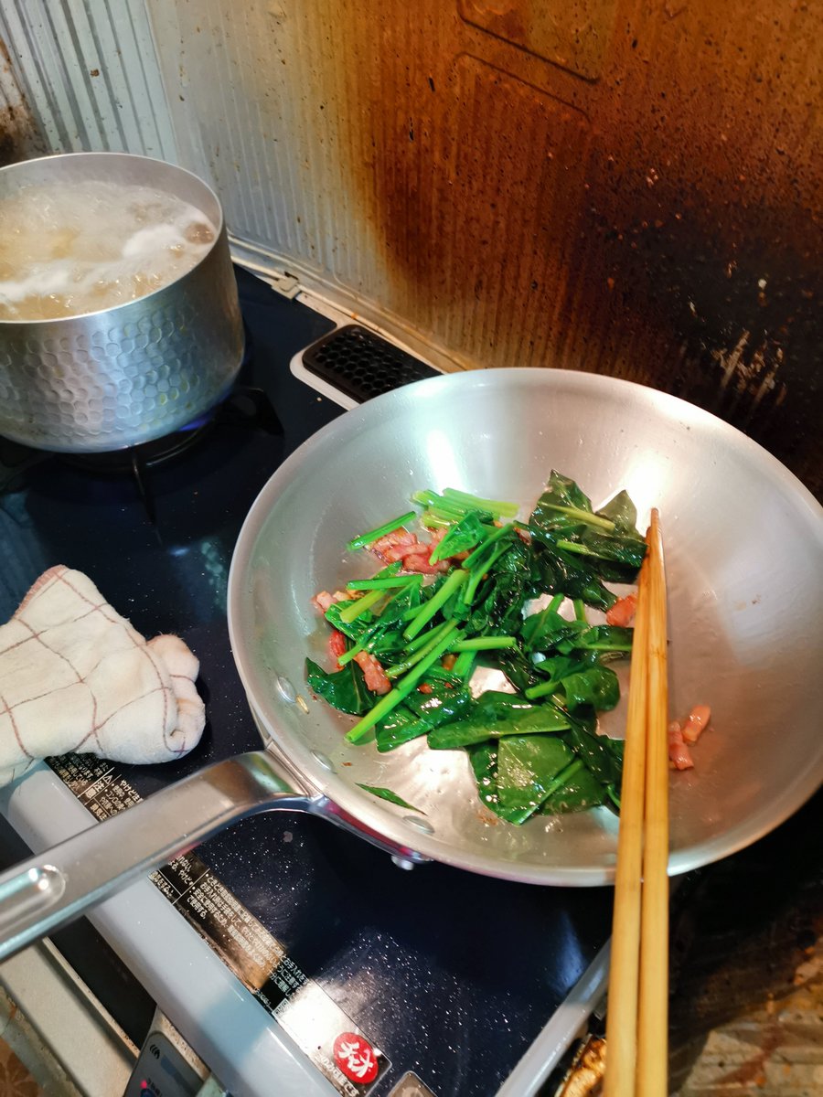 ほいっと完成。アルミパン、27cm大きいかなと思ったけど一人分でも使いやすいな。 