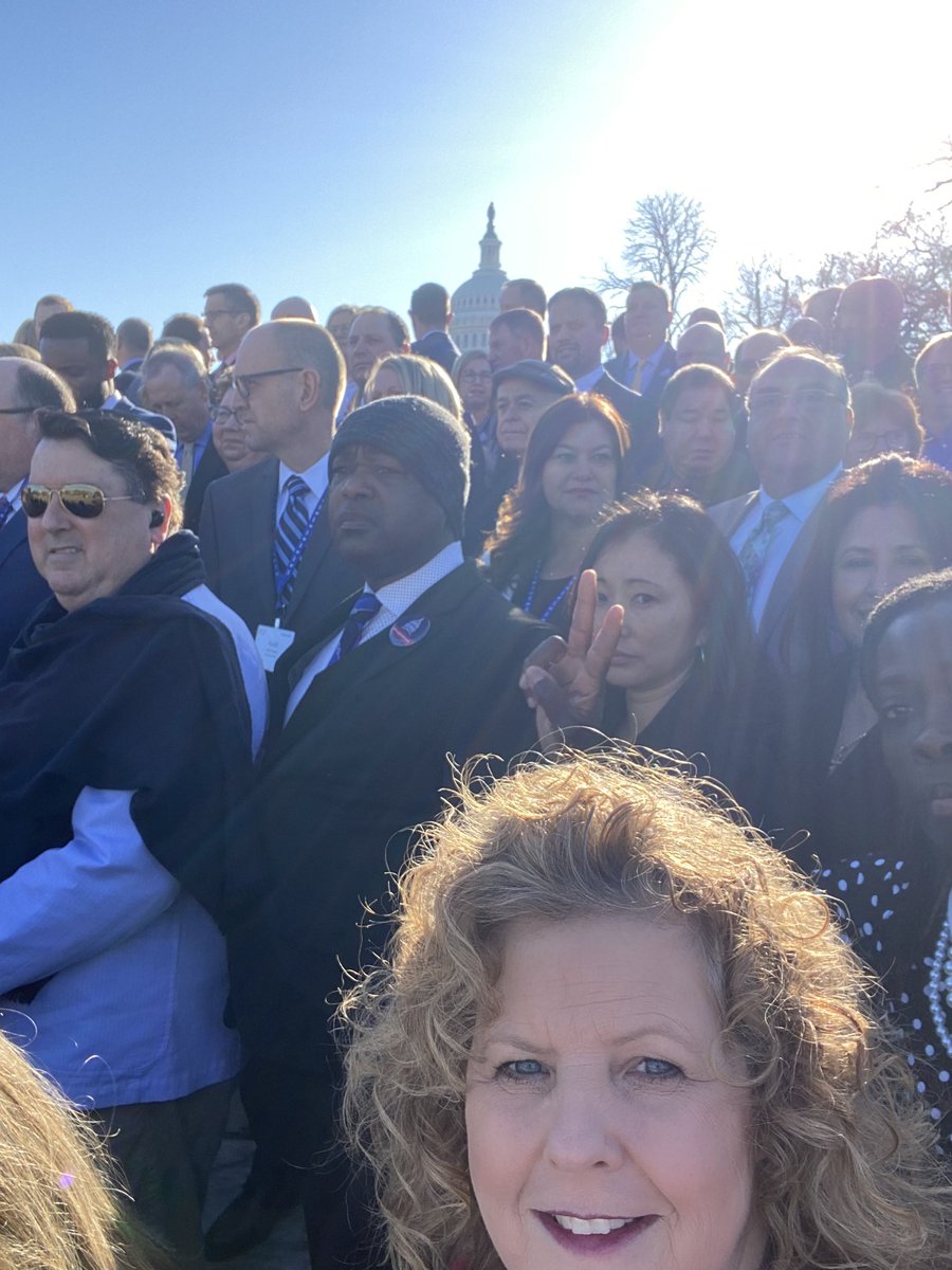 JemiCarlone's tweet photo. #PrincipalsAdvocate #LAPrincipals https://t.co/FLz5GGOQLE