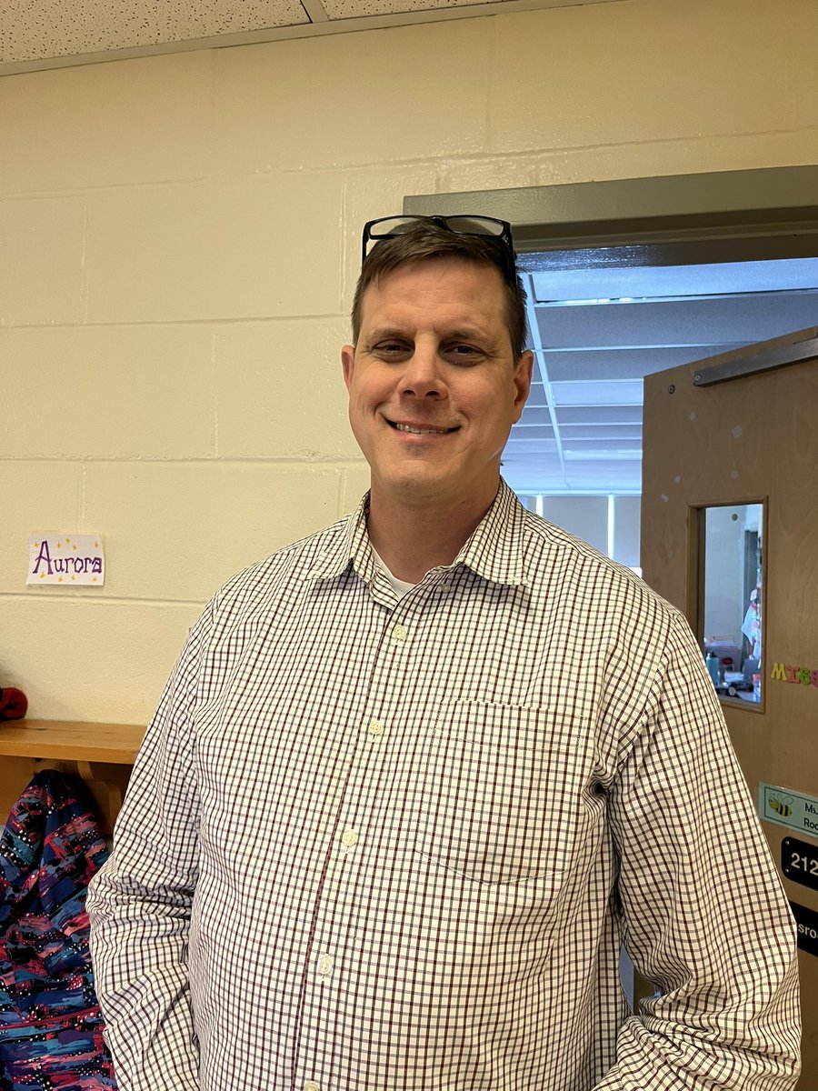 YoungMrs2019's tweet image. We had lots of staff sporting their patterns for #patternday yesterday @GlooscapS! Many are missing from these photos! Love to see it! #gesmathweek #mathweek @AVRCE_NS #makingmathmeaningful #elemmath #nstu #patternseverywhere #patterning #mathtalk