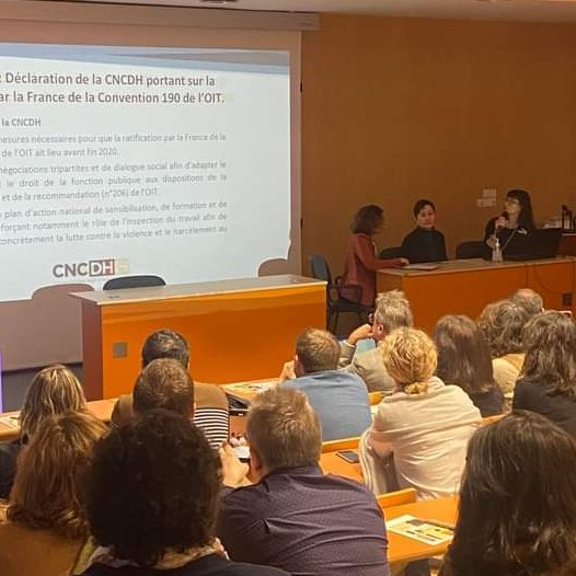 [Carrefour #Santé Social Régional]
#UNSA et #MGEN  #prévention et  lutte contre les #violencessexistes à #Blois.
Virginie Dabbarh-Forté et @EmilieTrigo

 #sexisme #violencessexistes #sexismeordinaire #parité #égalité #egalitefemmehomme  #harcelement