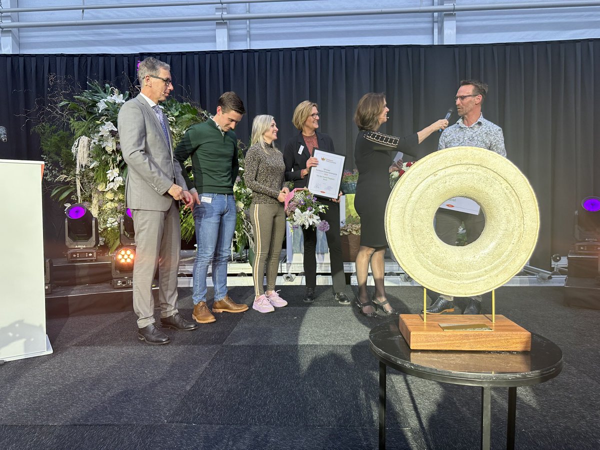 Tuinbouw Ondernprijs tweet media