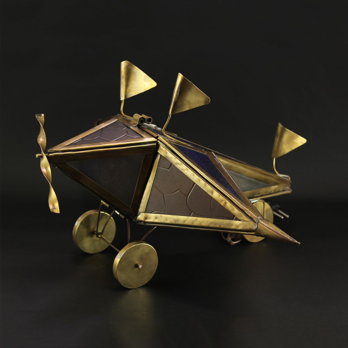 SamiAmindesigns's tweet image. Handmade home accessories, available in all our showrooms and online.
sami-amin.com/production.sam…

#SamiAminDesigns #RamadanCollection #RamadanLantern #PlaneLantern #Brass #RamadanKareem🌙 #Handmade