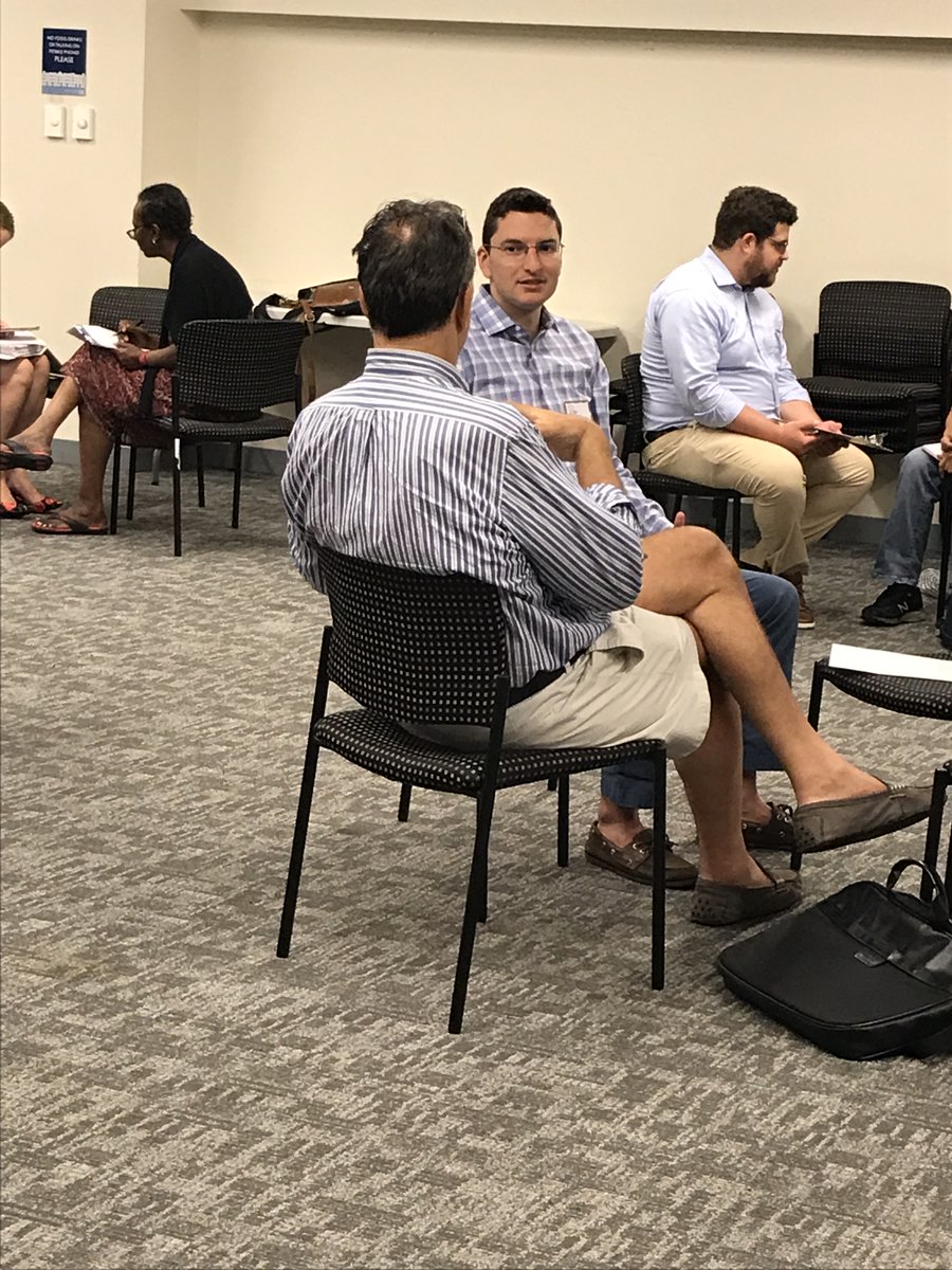 LopezMChristine's tweet photo. Only ONE WEEK until your #smallbiz #nonprofit can get #free legal advice at @DC_DLCP through @DCBarProBono. Contracts, leases, IP, employment law, and more! https://t.co/7TfjILZY6M https://t.co/URsz3jvTJM