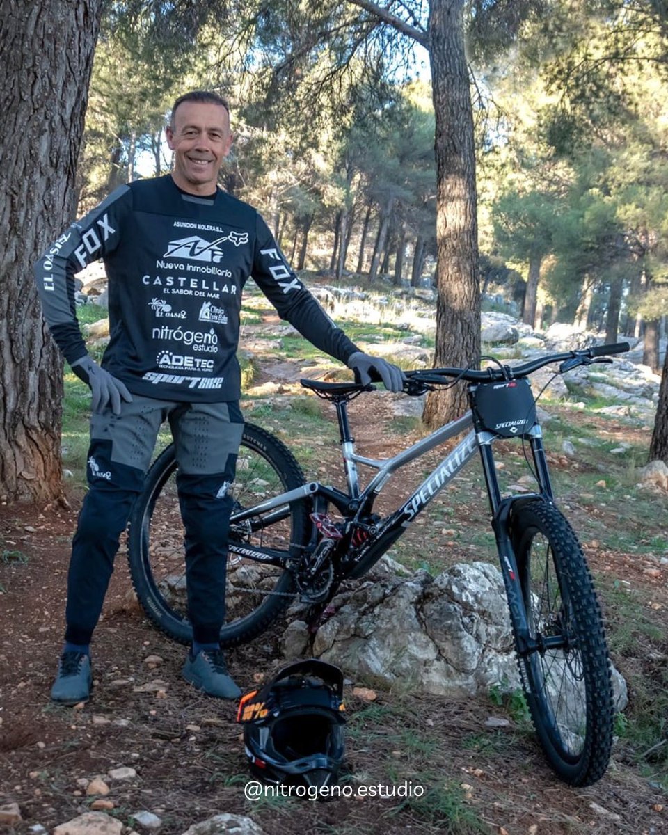 NitrogenoN7's tweet photo. ¡De nuevo en la equipación de Juanfra Lopez Nava!
2⃣0⃣2⃣3⃣ 🚴🏻‍♂️👏🏼 contentos de seguir colaborando otro año más ✨ https://t.co/lDxib4bkoL