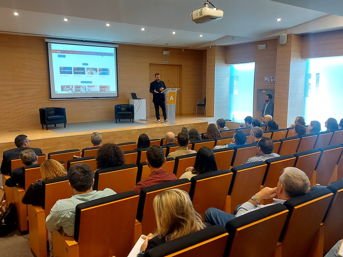 Nuestro compañero Daniel Caro, Chief Data Officer en <a href="/andalucianet/">Turismo Andaluz</a> nos cuenta las oportunidades del sector del alojamiento extrahotelero en el trabajo de análisis y control realizado por la Oficina del Dato que dirige

En I Foro Sostenibilidad &amp; Alojamiento Extrahotelero