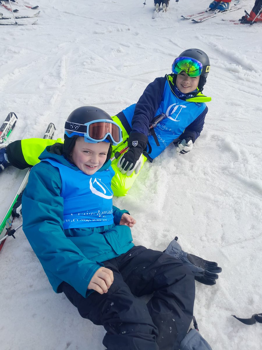 Craigclowan's tweet photo. Snow and sunshine, fun, friendship and fresh air - lasting memories are being made in Italy on the #CraigclowanSkiTrip. ⛷🎿
#CraigclowanSkiing #skiholiday #CraigclowanAdventure https://t.co/pFWBmD4cFD