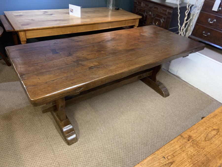 AntiqueTables1's tweet image. Antique Rustic Oak Trestle Farmhouse Table 

bit.ly/3KjaKqN

#trestletable #antiquefarmhousetable #antiquetable #farmhousetable #antique #furniture