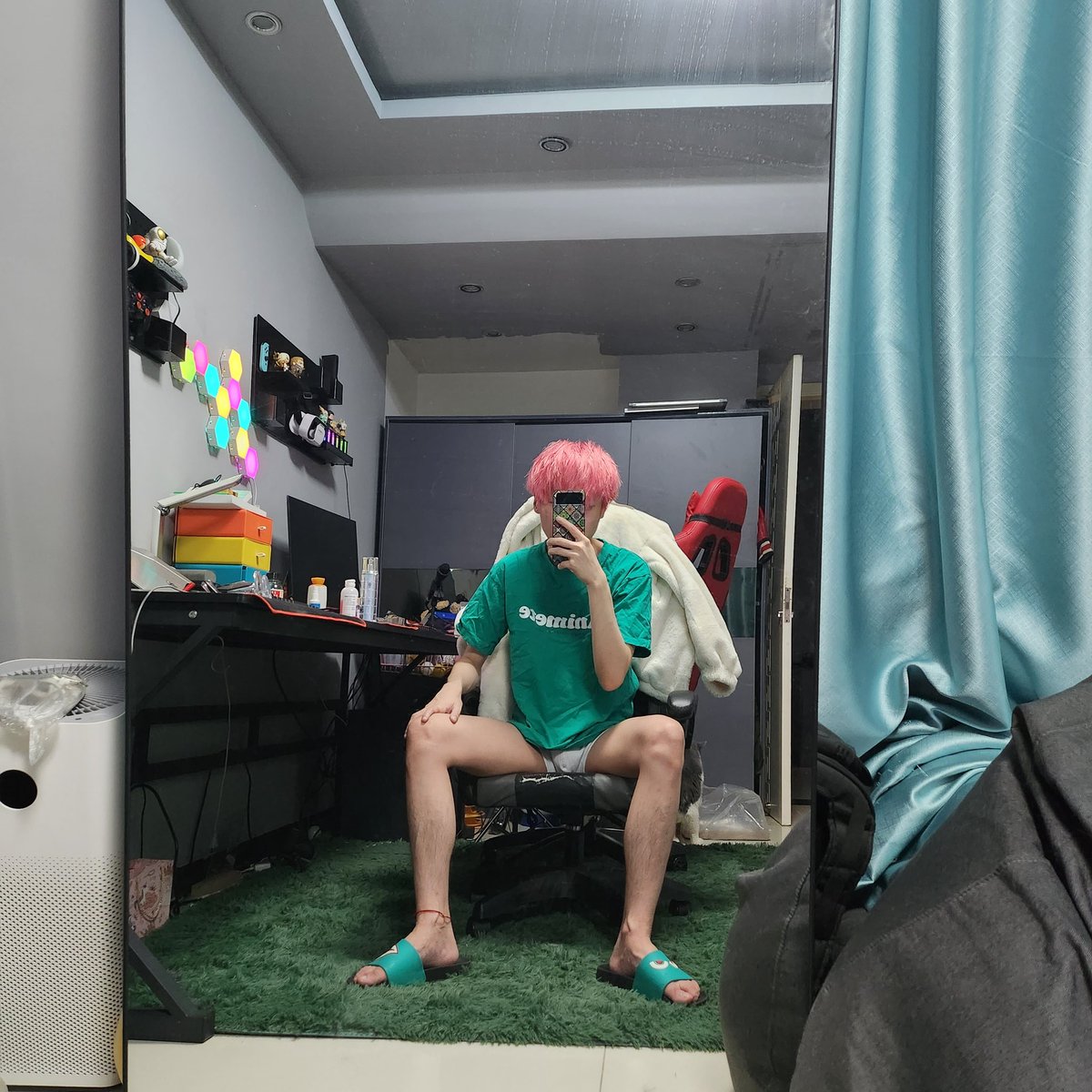 zanpanolin1's tweet photo. 这个粉色是真的好看，估计也就能好看这一段时间，过段时间染薄荷绿！ https://t.co/ygTRFNxdp9